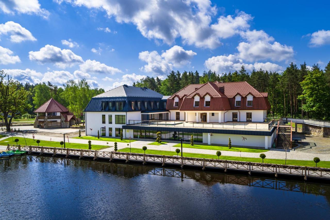 Hotel Debowy Dwor Ruda Rozaniecka Esterno foto