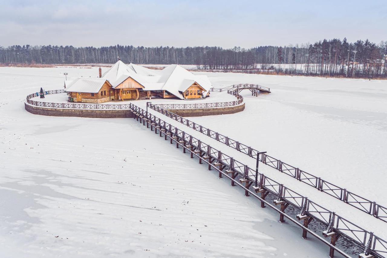 Hotel Debowy Dwor Ruda Rozaniecka Esterno foto