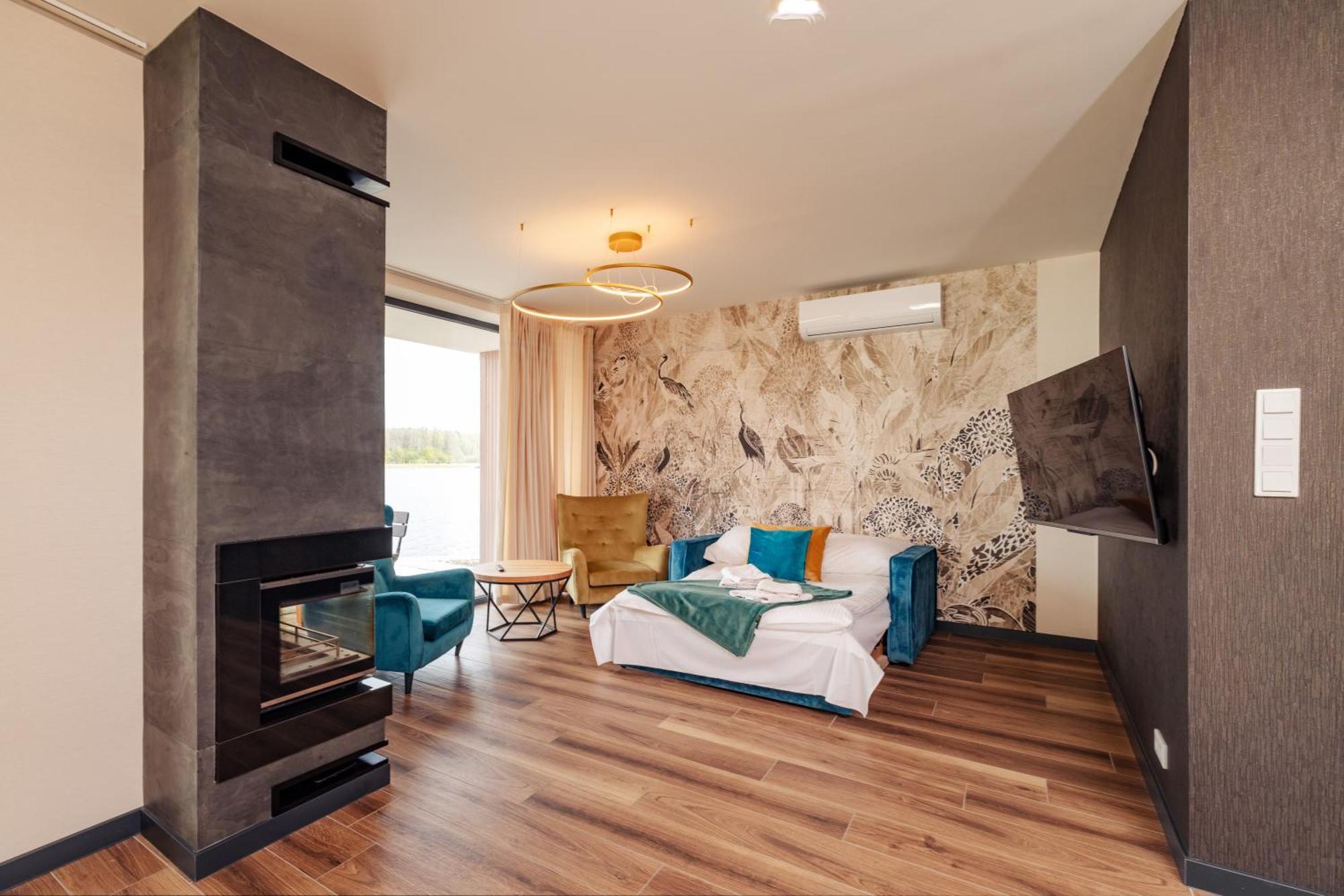 Hotel Debowy Dwor Ruda Rozaniecka Esterno foto