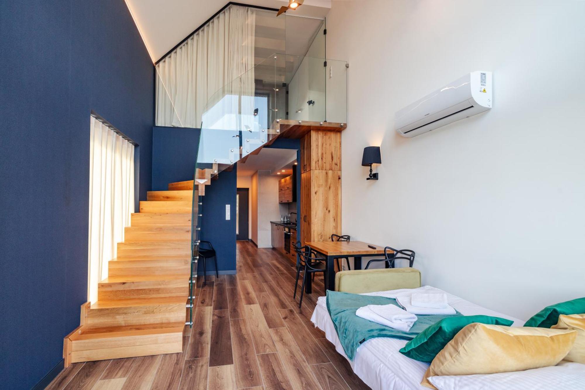 Hotel Debowy Dwor Ruda Rozaniecka Esterno foto